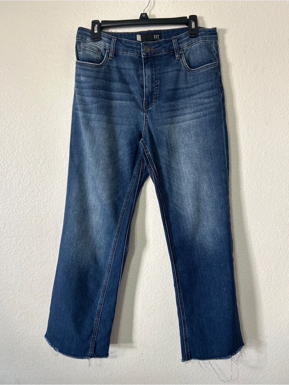 Kut from the Kloth women’s Medium Blue Straight Jeans